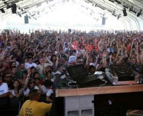 Începe Sunwaves Festival, pe plaja Mamaia Nord